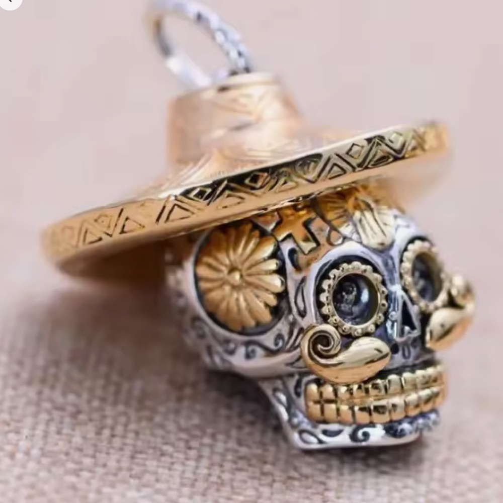 Skull necklace